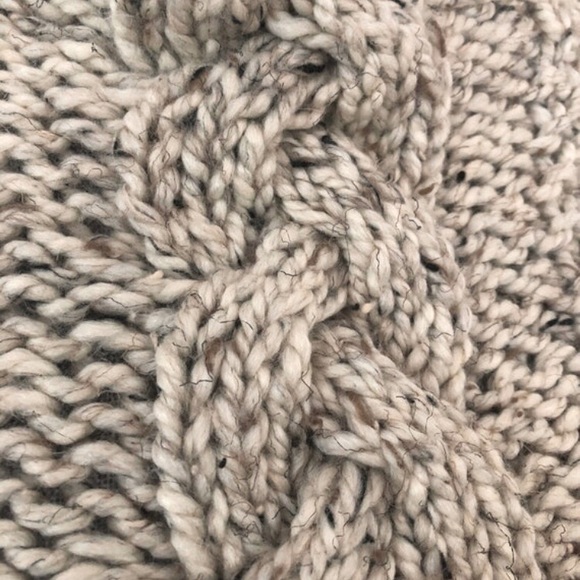 Bohemian Chunky Knit Poncho Tweedy Oatmeal Wool Blend Capelet Aran Braided Cable - Picture 5 of 9